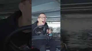 РАЗБИЛИ КАМЕРУ ОБ МОСТ