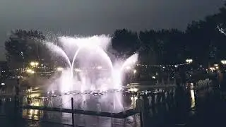 Поющий фонтан в парке Левобережном