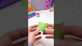 Comment faire une mini poubelle à partir d'un gobelet en papier 