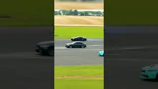 БУГАТТИ ШИРОН ПРОТИВ ДВУХ БМВ🚩#shorts #carwow #авто #бмв #тачки