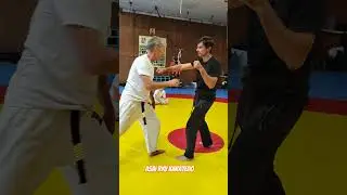 Вход к противнику с толчком корпуса через ногу. #asairyu #karate #каратэ