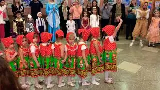 Танец «Матрешечки». Первое выступление в школе танцев. Городской дом культуры Ессентуки.