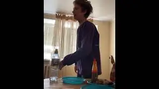 УРАГАН ХОКАГЕ РАЗБИЛ СТЕКЛО В ШКАФУ! / МОМЕНТ С ИНСТЫ.