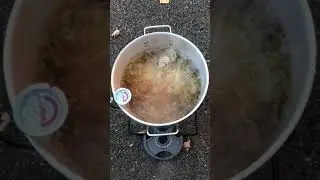 How to deep fry a turkey