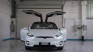 Tesla Model X Xmas Dance 4K