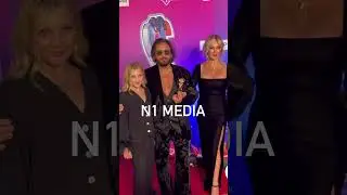 Стас Михайлов с супругой и дочкой на ковровой дорожке. Как вам? 👍#n1media #стасмихайлов
