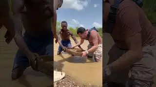 MINING DIAMONDS IN SIERRA LEONE!!! 