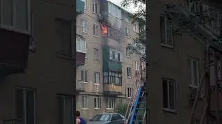 В Орске в доме на Юношеской улице загорелась квартира