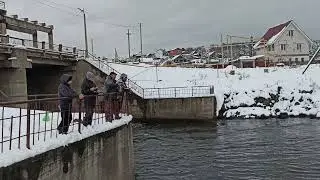 Ловля линя на микроджиг осенью. р.Миасс  Вонючие водопады.