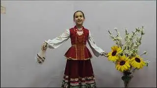 Шуточная русская  песня  "Здорово, здорово у ворот Егорова". Исполняет Ксения Горючкина