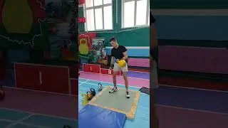 ДИКИЙ ШКОЛЬНИК ВЗЯЛ В РУКИ ГИРИ 