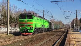 Тепловоз 2ТЭ10М-3421 на о.п. Икшкиле / 2TE10M-3421 passing Ikškile stop