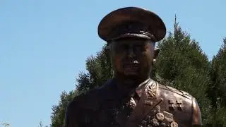 Установка бюста Маршала Баграмяна
