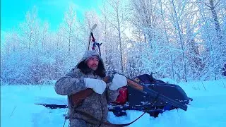 ЗАВАЛИЛ ДВУХ ПЕТУХОВ! ОХОТА НА БОРОВУЮ ДИЧЬ В ГЛУХОЗИМЬЕ / ПОХОД НА ЛЫЖАХ В ТАЙГУ. МОТОСОБАКА БАРС.