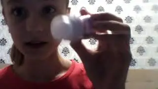 Пробую странные сладости