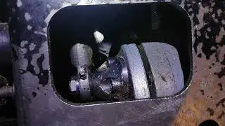 KOMATSU931xc Ремонт штифтов механизма натяжки цепи!