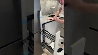 Стильная бутылочница для кухни