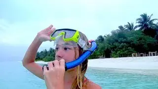 УВИДЕЛА АКУЛУ в МОРЕ ПРЯМО ПЕРЕД СОБОЙ