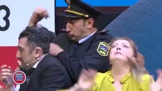 Parodiya - İlham Əliyev ölkəmizdə istehsal olunan KAMAZ yük maşını ilə tanış olmuşdur