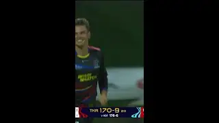 INCREDIBLE last over! 😱