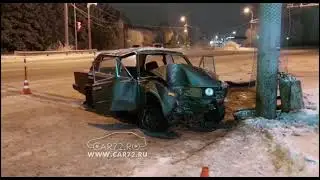ВАЗ-21065 влетал в столб на ул. Республики, 260. (мат)