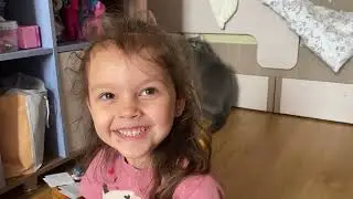 Играем в школу. Барби и Лол идут в школу