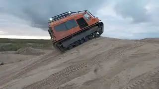 Вездеход СВС на танковом полигоне.