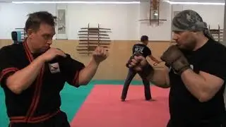 Боковой удар рукой - 