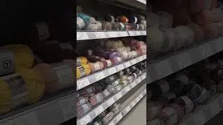 Пряжный отдел в гипермаркете Prisma, в Финляндии.