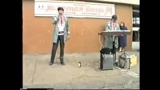 Девушка в синем берете