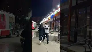 Только наши люди идут в магазин, в котором пожар, чтобы купить водки #пожар #пятерочка #строгино