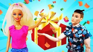 Видео про куклы и игрушки. Черепашки ниндзя, Кукла Барби и Кен нашли подарок! Тайная жизнь игрушек