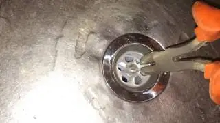 Как открутить старый сифон? (не откручивается винт шуруп) ?