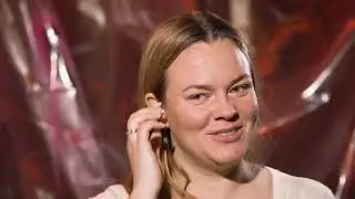 05. Разделась перед незнакомцами. Засунула руку к тараканам. Надя