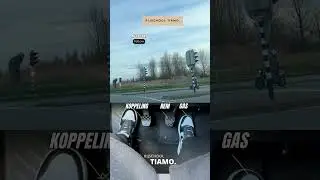 Mocht de leerling hier nog wisselen van rijstrook? 👀🚗🤔 