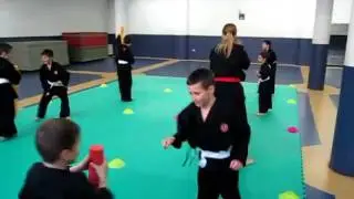 KENPO JYUTSU JUNIOR training punch 2