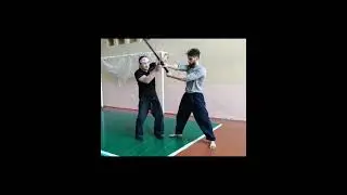 Применение дзюттэ и веера (полицейская техника)