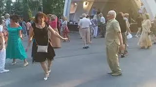 Разбила ты любовь мою, разбила сердце словно камень!!!💃🌹Танцы в парке Горького!!!💃🌹Харьков 2021