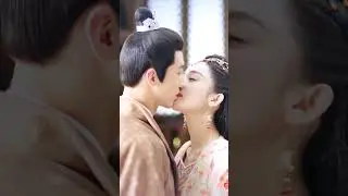 One second and they returned back to the story❤️