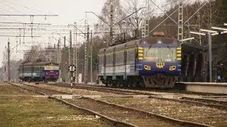 Электропоезда ЭР2-802 и ЭР12-6001 в ст. Клоога / ER2-802 & ER12-6001 at Klooga station