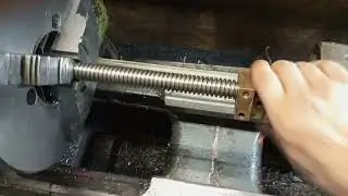 Новый винт на поперечную подачю токарного станка из полуоси!