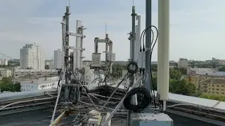 Как устроена вышка сотовой связи и как устанавливают секторные и параболические антенны радиорелейки