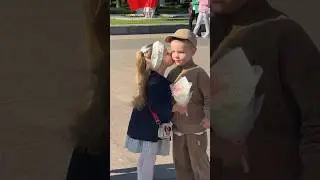 Заставили девочек улыбаться #любовь #блогер #доброедело