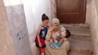 مسكت جوزى مع عشيقته وشفت بعينى أقذر المحادثات ومن قسوته طردنى في الشارع وعيالى إتبهدلت منك لله😭