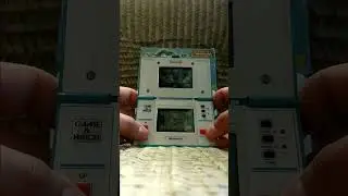 Nintendo game and watch. Squsih. Year 1986