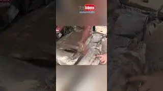 Así elaboran las tejas de barro los 