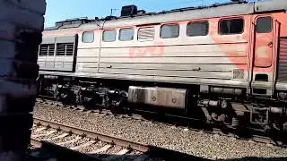 2тэ10у с пассажирским поездом Оренбург - Анапа