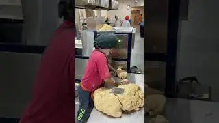 Automatic Roti Making Machine at Gurudwara Bangla Sahib🙏🏻 