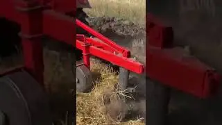 Пашем на тракторе Шифенг 244!