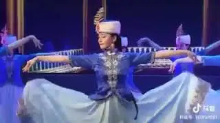 Красивый уйгурский танец